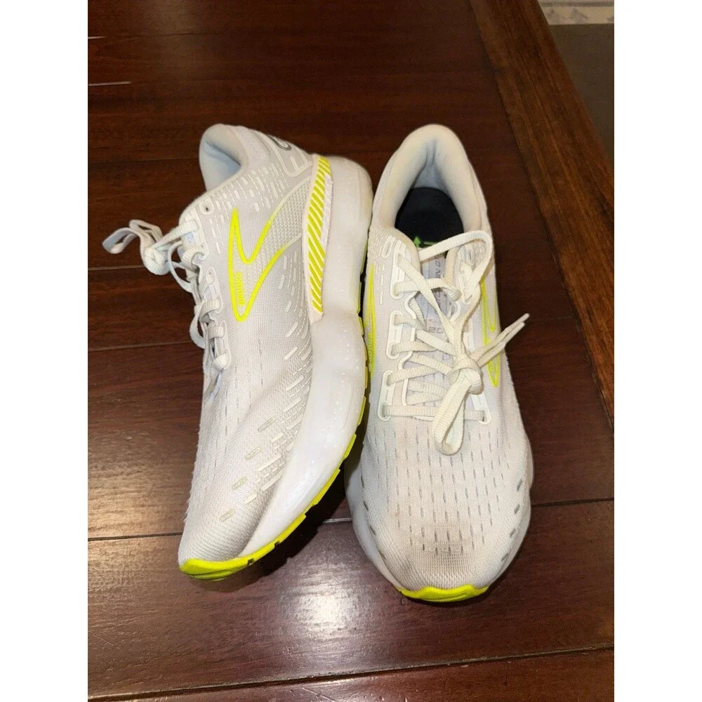 Brooks Glycerin 20 Low White Nightlife 110382 1D 135 Men’s Size 9 Medium D Euro